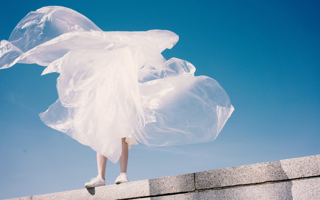 Emballages et vaisselle plastique à usage unique : comment s’en débarrasser ?