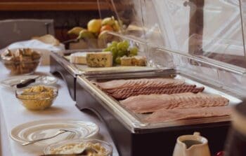 Hôtellerie : 9 pistes pour réduire les déchets au petit-déjeuner